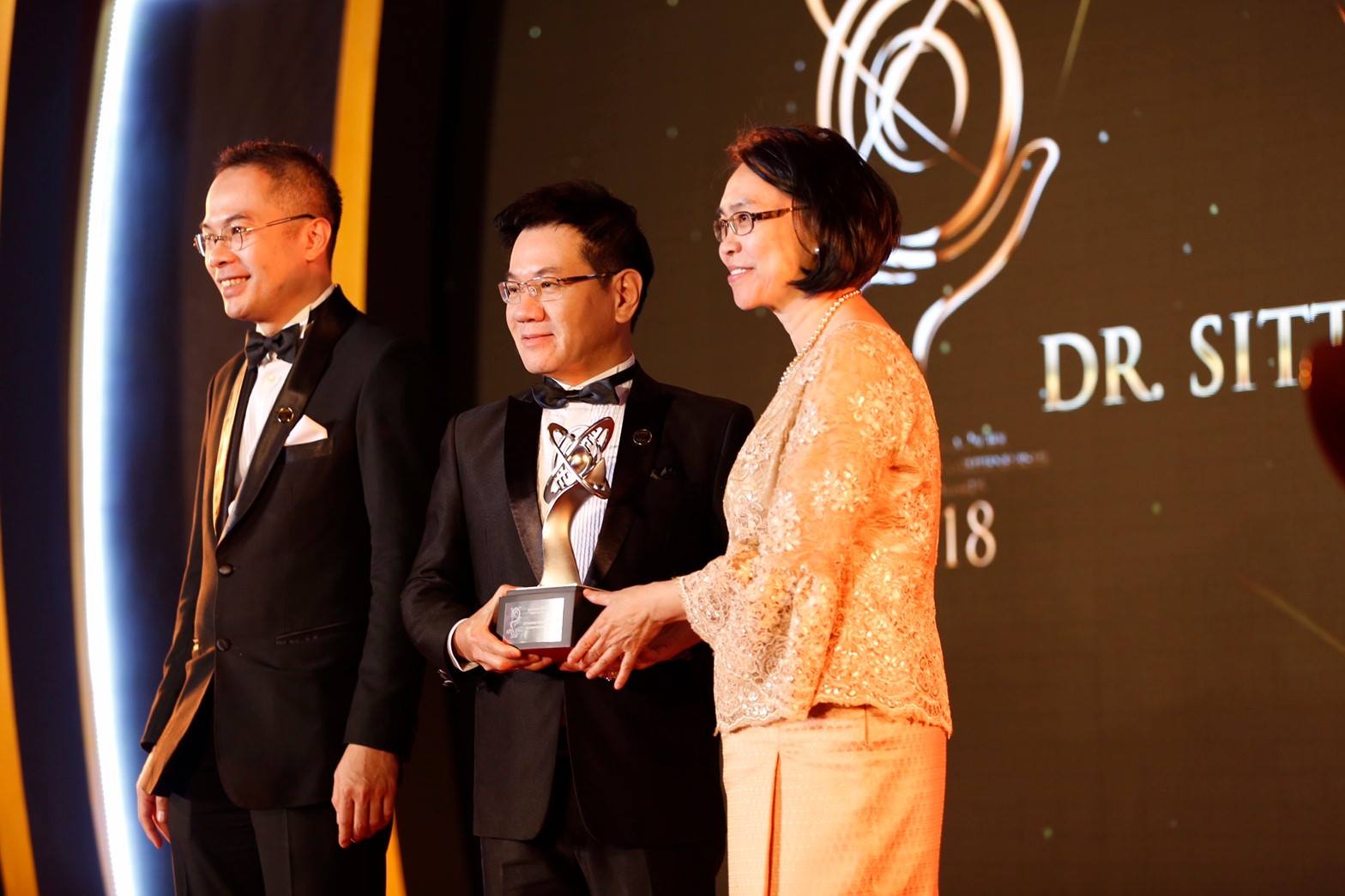 นพ.สิทธวีร์ เกียรติชวนันต์ SUCCESSMORE เข้ารับรางวัล Asia Pacific Entrepreneurship Award 2018 (2)